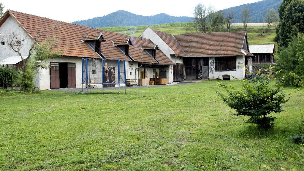 Zemianska Kuria Vachtar Hotel Kralova Lehota Exterior photo