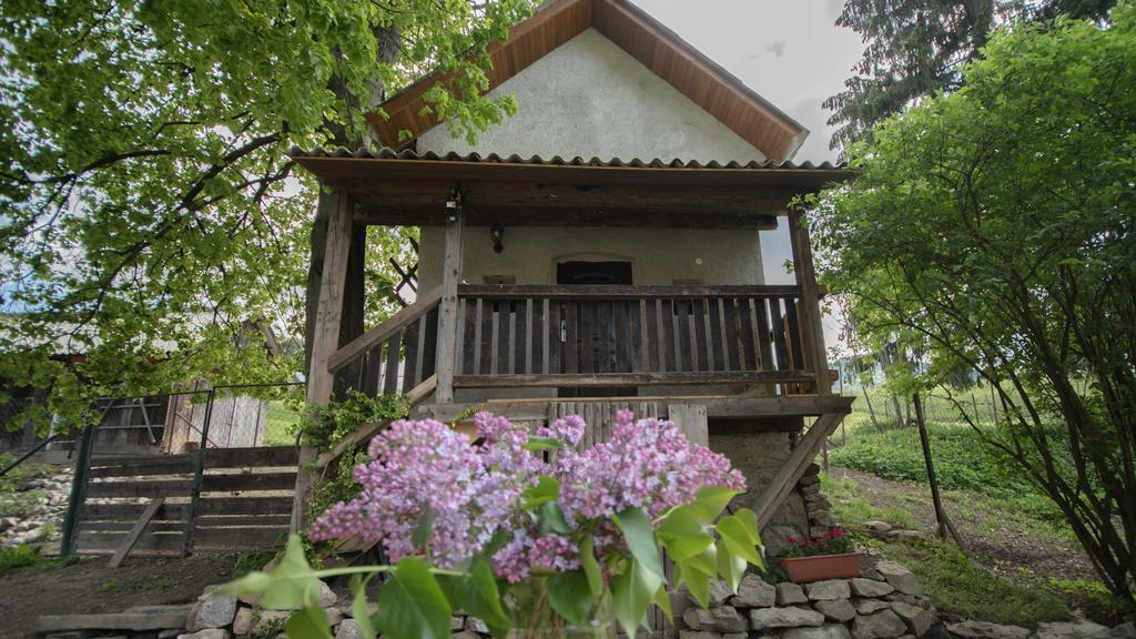 Zemianska Kuria Vachtar Hotel Kralova Lehota Exterior photo